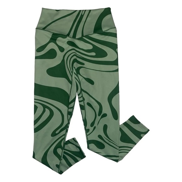 Balance Athletica Vitality X Cosmopolitan pant in botanical green - Picture 4 of 6